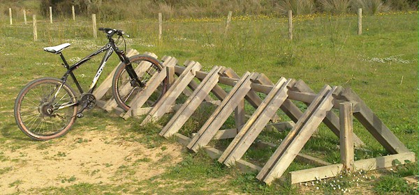 Aparcabicicletas madera